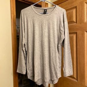 Agnes and Dora Long Sleeve Gray Easy Tee Shirt Small